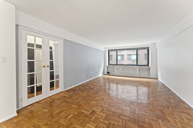 Building Photo - 420 E 64th St
