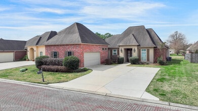 Building Photo - 104 Gated Trinity Ct