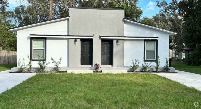 Building Photo - 741 Pineville Ln