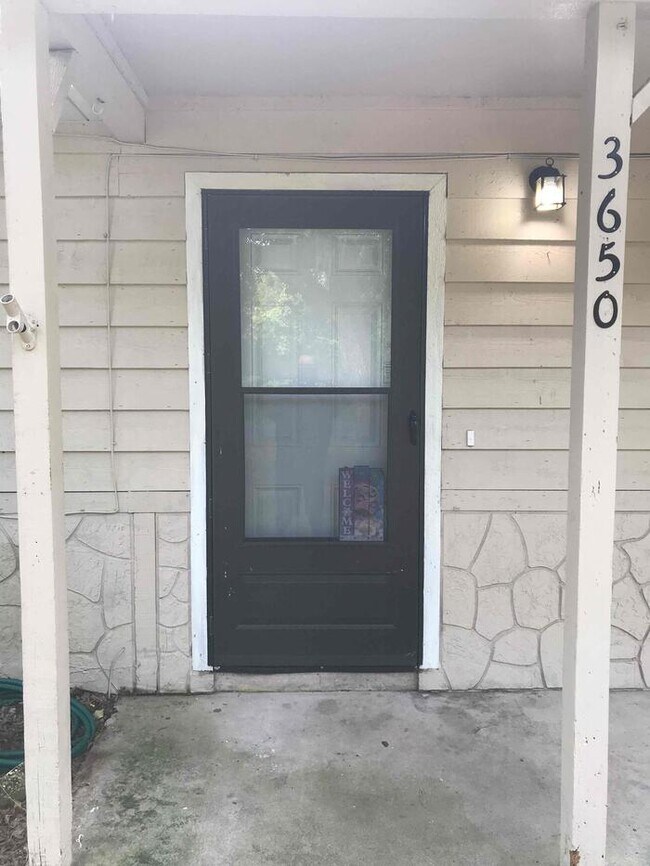 Foto del edificio - 3650 Willys Ave