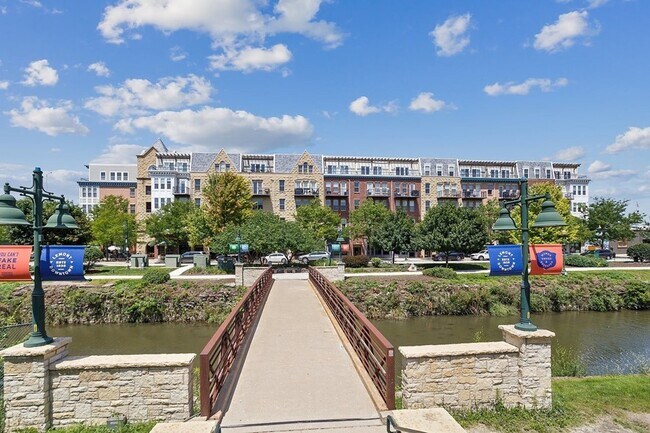 Foto del edificio - 354 River St