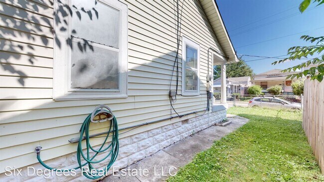 Building Photo - 3 br, 1 bath House - 3234 W Jefferson St