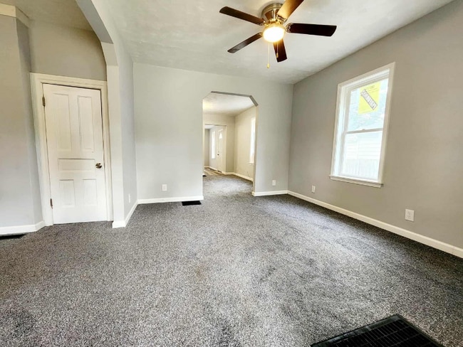 Building Photo - 353 N Forbes St