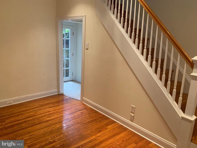 Foto del edificio - 215 S Jessup St