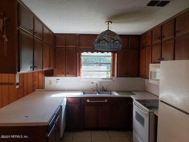 Building Photo - 17141 Dorado Cir