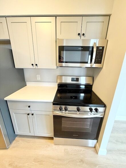 Foto del edificio - 59-69 Msgr Patrick j Lydon Way Unit 306