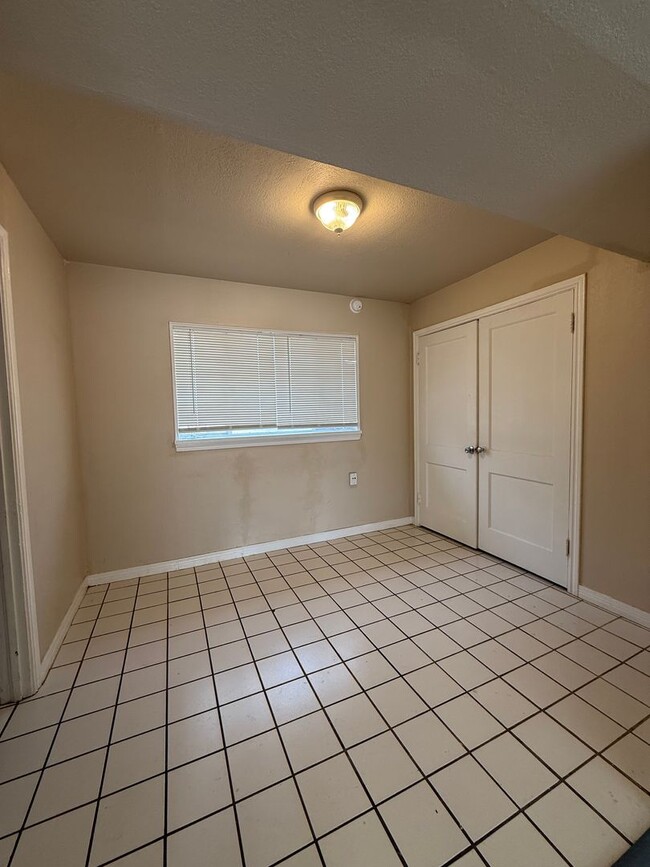 Building Photo - Charming 2 bedroom, 1 bathroom home in Norman