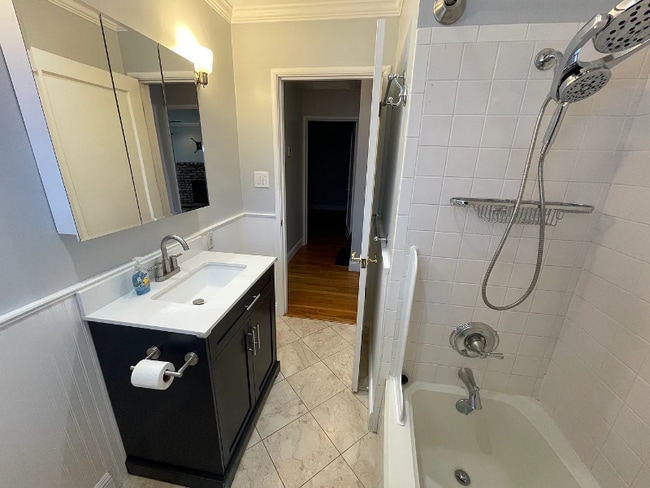 Building Photo - 2067 Jonathan Ave