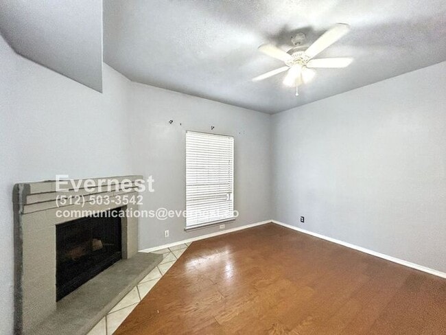 Building Photo - 8655 Datapoint Dr