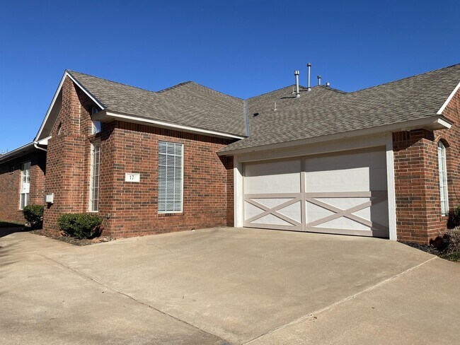 Building Photo - 17 Red Admiral Way