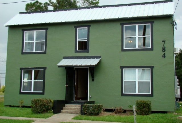 Building Photo - 784 North Main Street