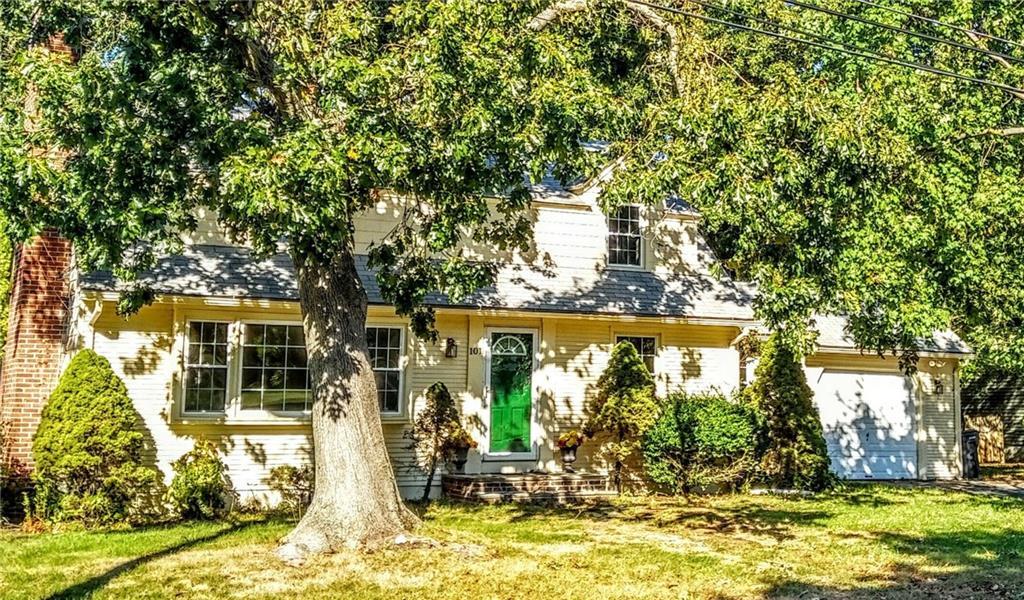101 Sweetbriar Dr, Cranston, RI 02920 House Rental in Cranston, RI