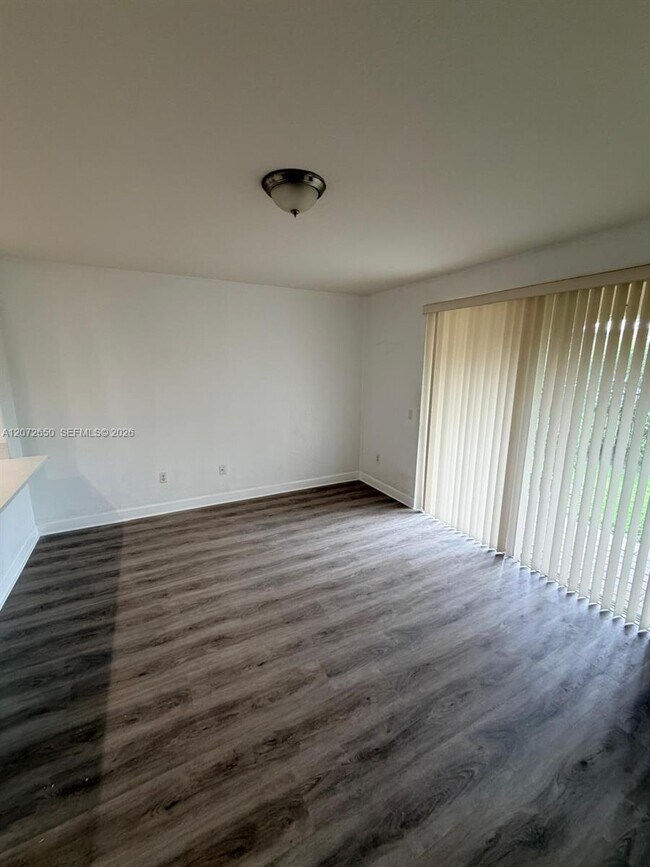 Foto del edificio - 8366 SW 29th St