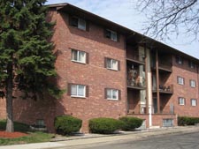 Primary Photo - Village Inn Apartments