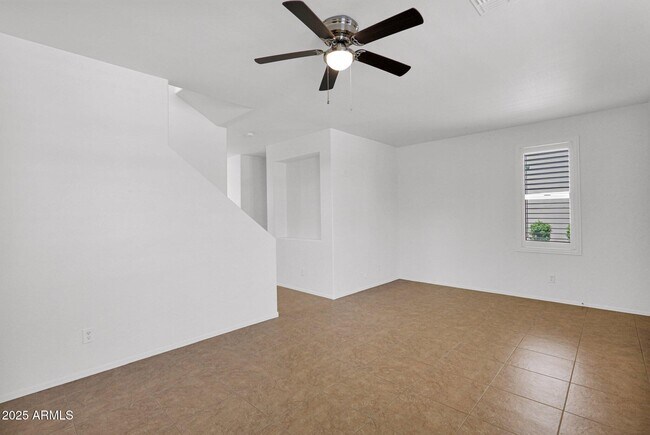 Foto del edificio - 4161 E Fairbanks St