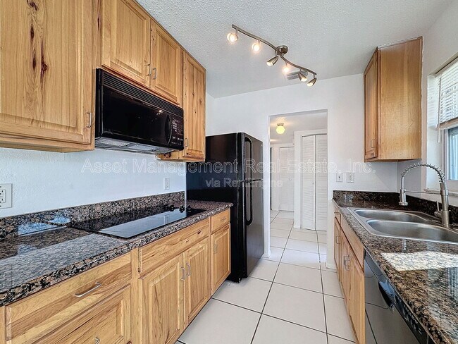 Foto del edificio - 9893 47th Ave N