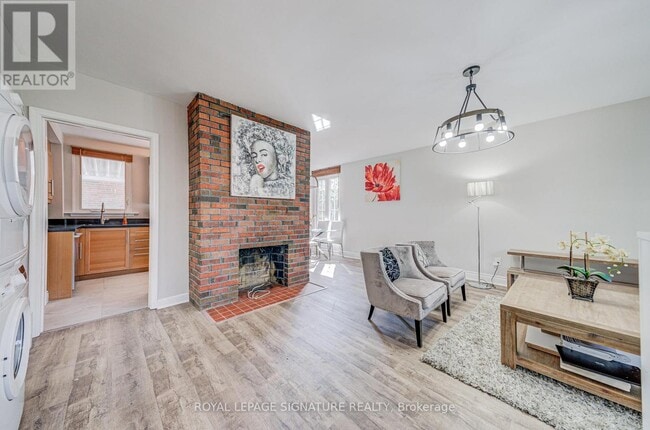 Photo du bâtiment - 2 Vankirk Rd