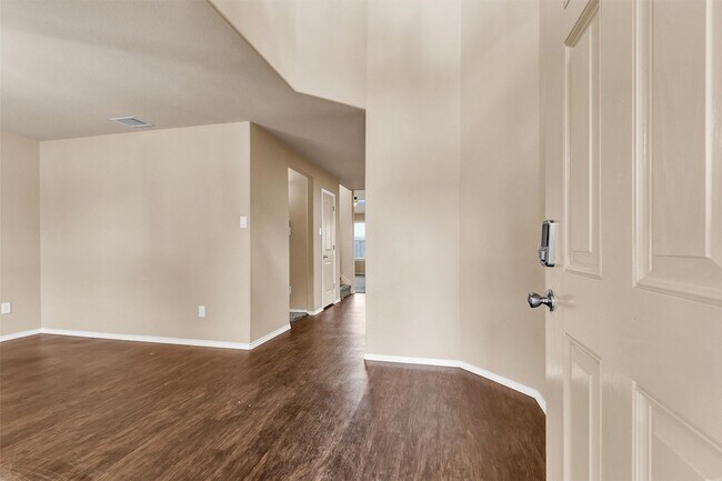 Foto del edificio - 2119 Treasure Mountain Dr