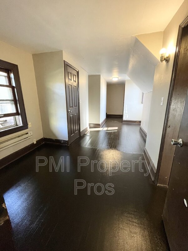 Foto del edificio - 6712 W Villard Ave