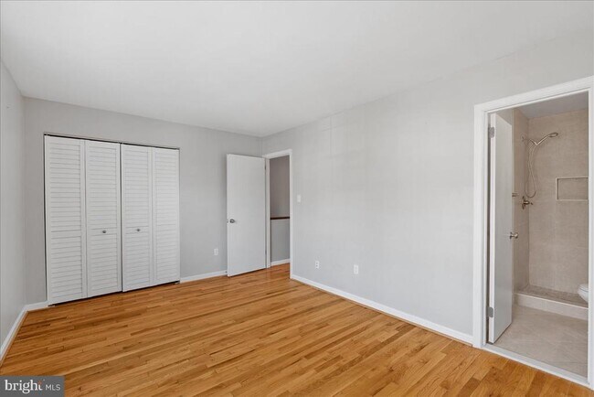 Foto del edificio - 2146 Golf Course Dr