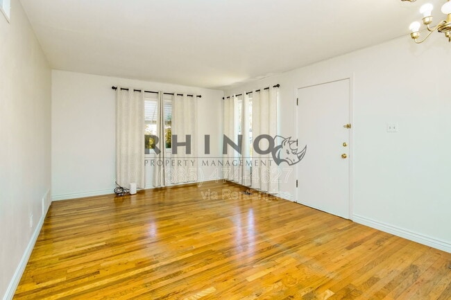 Building Photo - 1154 Fremont Ave W