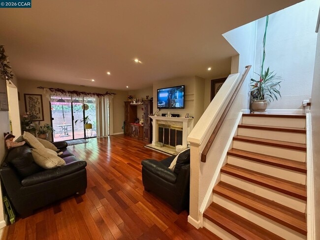 Foto del edificio - 6 Basin Ct