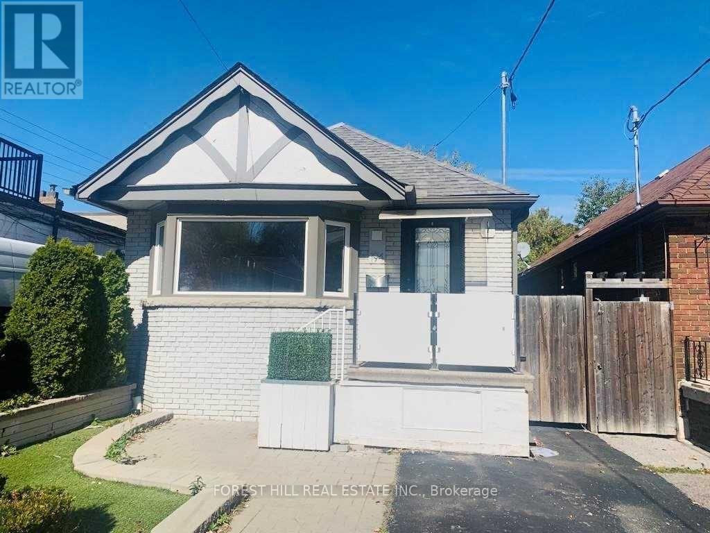 Photo principale - 194 Roe Ave
