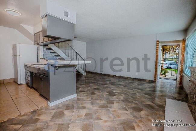 Foto del edificio - 4145 Apostolo Cir