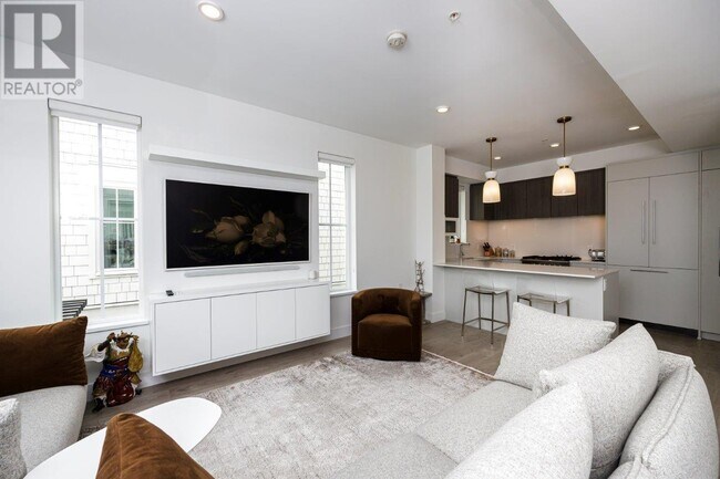 Photo du bâtiment - 918 W 49th Ave