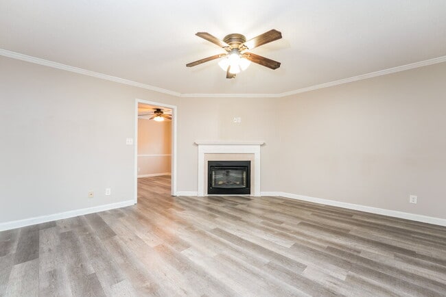Building Photo - 130 Bear Run Ct