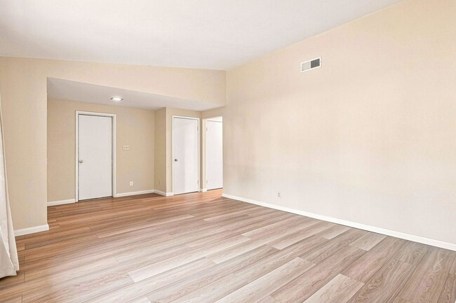 Building Photo - 6741 Altiplano Way