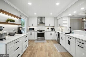 Building Photo - 6586 Morning Meadow Dr