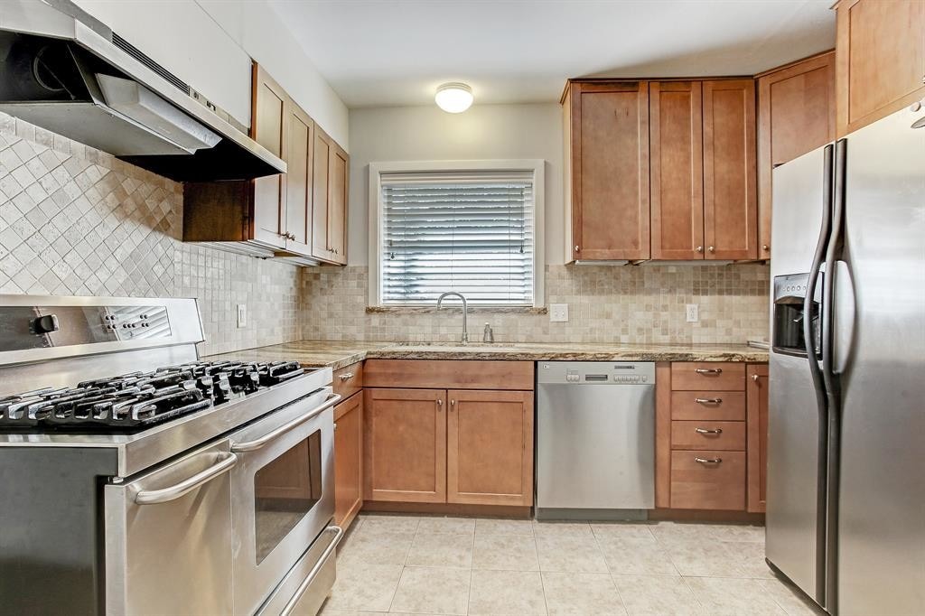 Primary Photo - 3823 Wickersham Ln