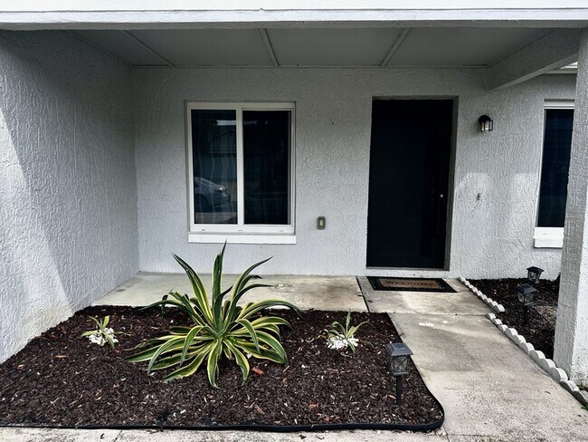 Foto del edificio - 1016 Olliff Way