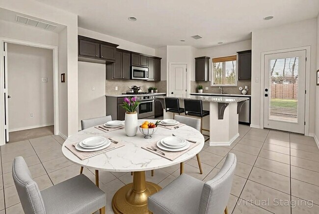 Foto del edificio - 12102 City Trek Ln