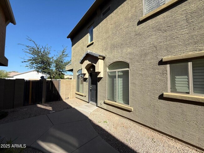 Foto del edificio - 17150 N 23rd St