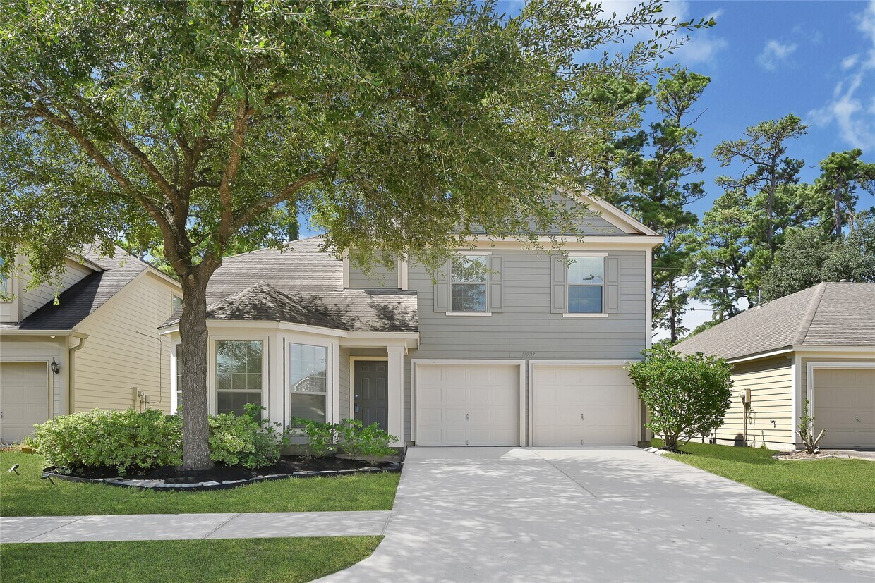 Foto principal - 11927 Shallow Oaks Dr