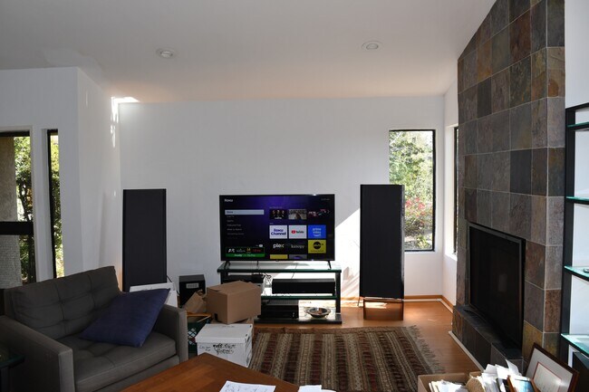 Foto del edificio - 10353 Crosscreek Terrace