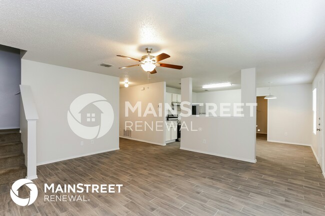 Foto del edificio - 6816 Meadow Way Ln