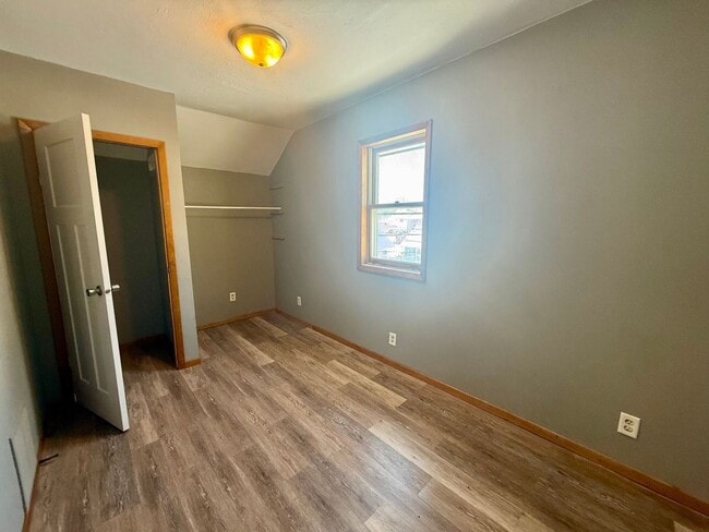 Building Photo - 4 Bed 2 Bath Single Family Home in Antigo