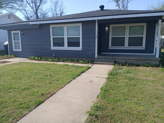 Foto del edificio - 1108 Poindexter Ave