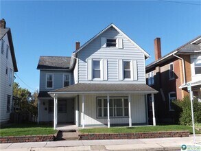 Building Photo - 1460 Main St