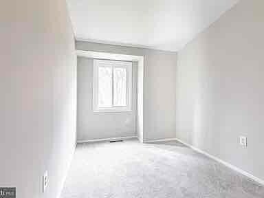 Foto del edificio - 5460 Endicott Ln