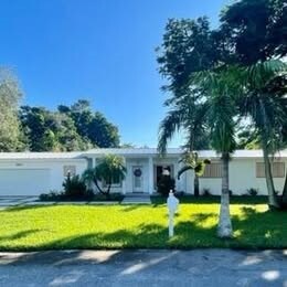 Foto principal - 15925 SW 83rd Ct