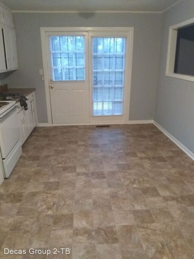 Foto del edificio - 4 br, 1 bath House - 1220 12th Ave