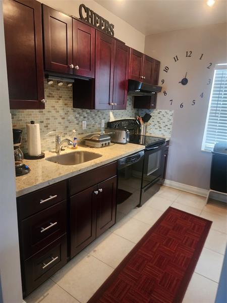 Foto del edificio - 7500 NW 4th Pl