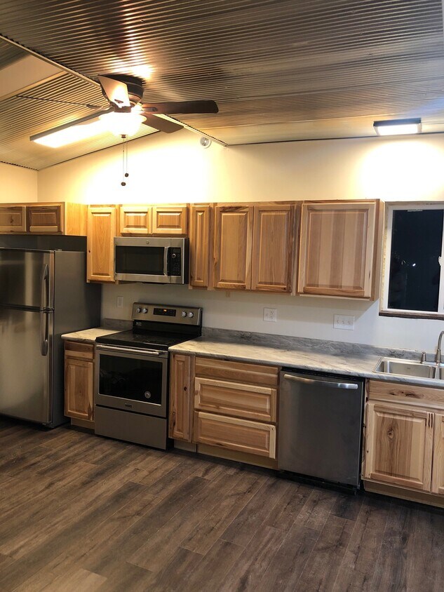 807 Ellis Ave Unit 811 Ground Level, Ashland, WI 54806 Apartments in Ashland, WI