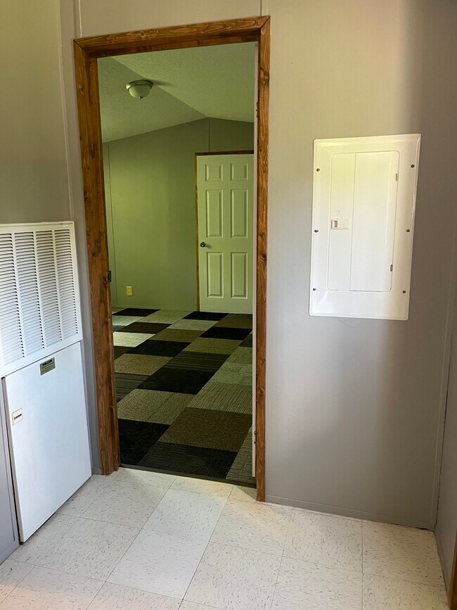 Foto del edificio - 124 Meadow Ln