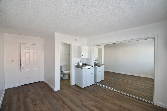 Foto del edificio - 5321 Agnes Ave