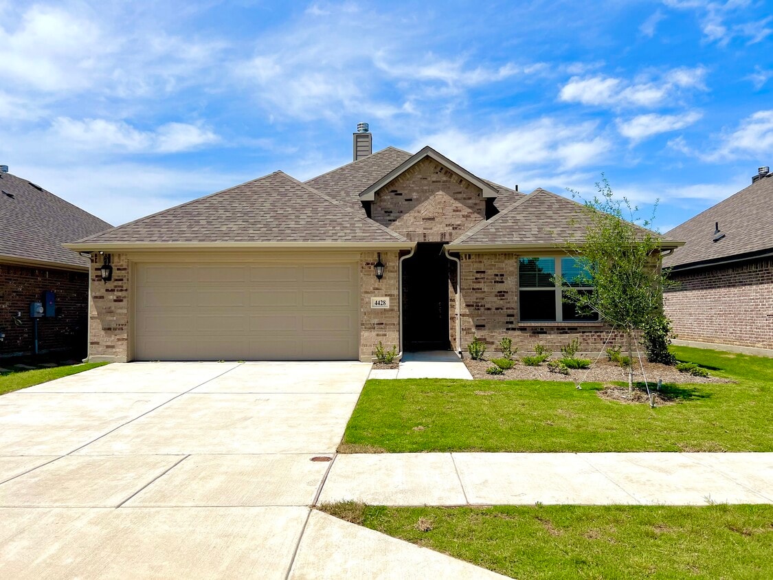 Foto principal - 4428 Mill Falls Dr
